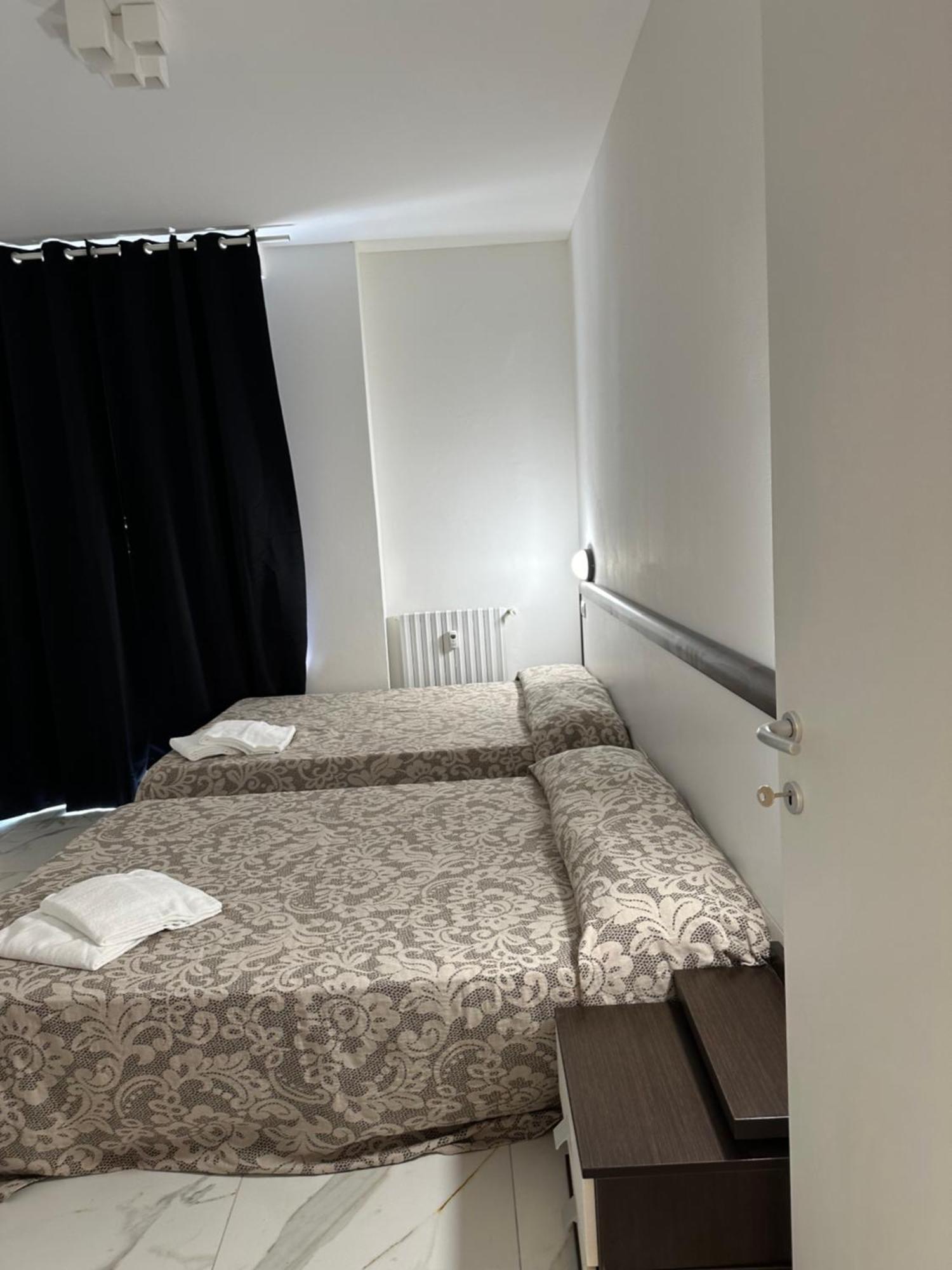 Jcube Apartments Bocconi Milano מראה חיצוני תמונה