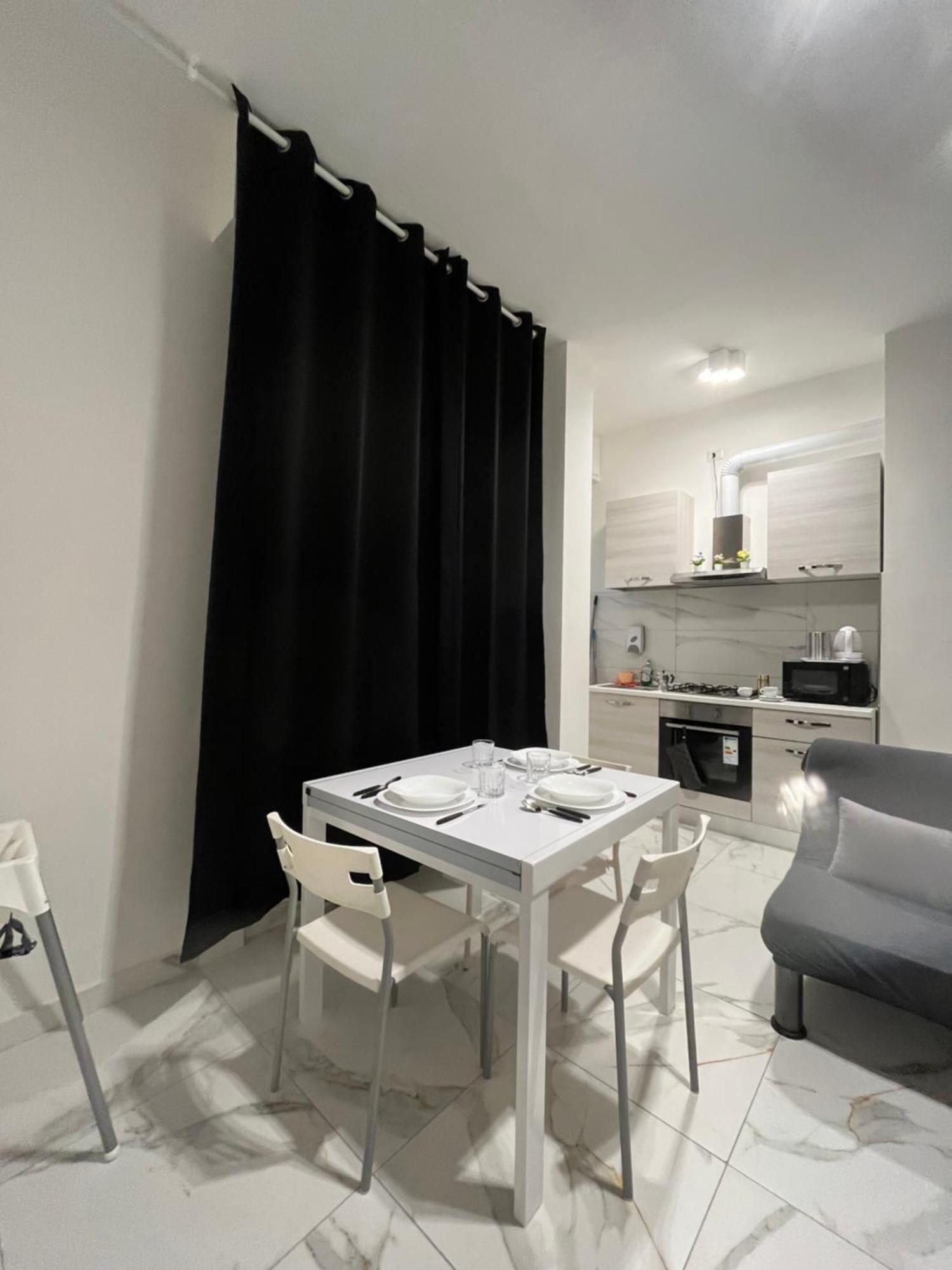 Jcube Apartments Bocconi Milano מראה חיצוני תמונה
