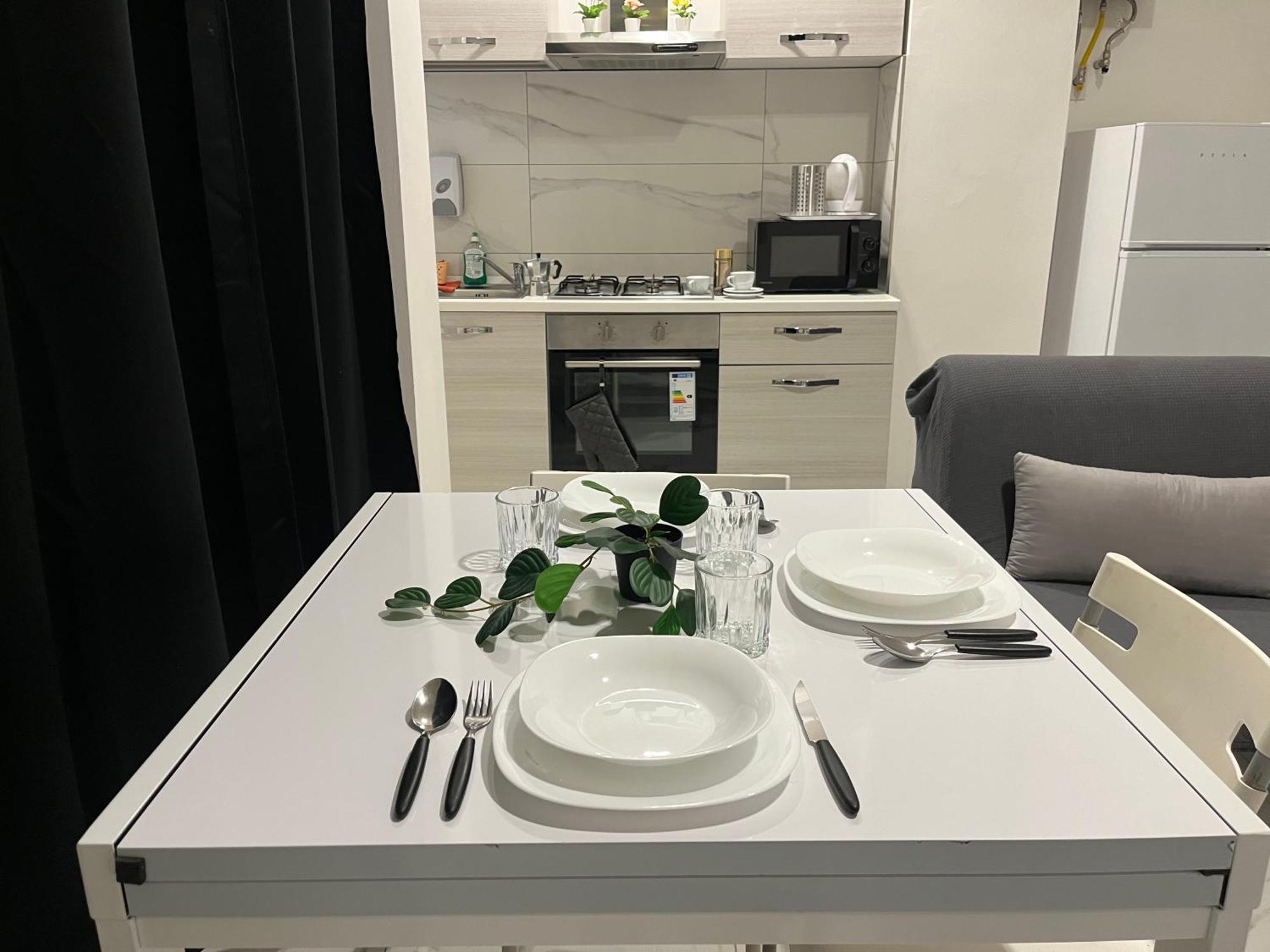 Jcube Apartments Bocconi Milano מראה חיצוני תמונה