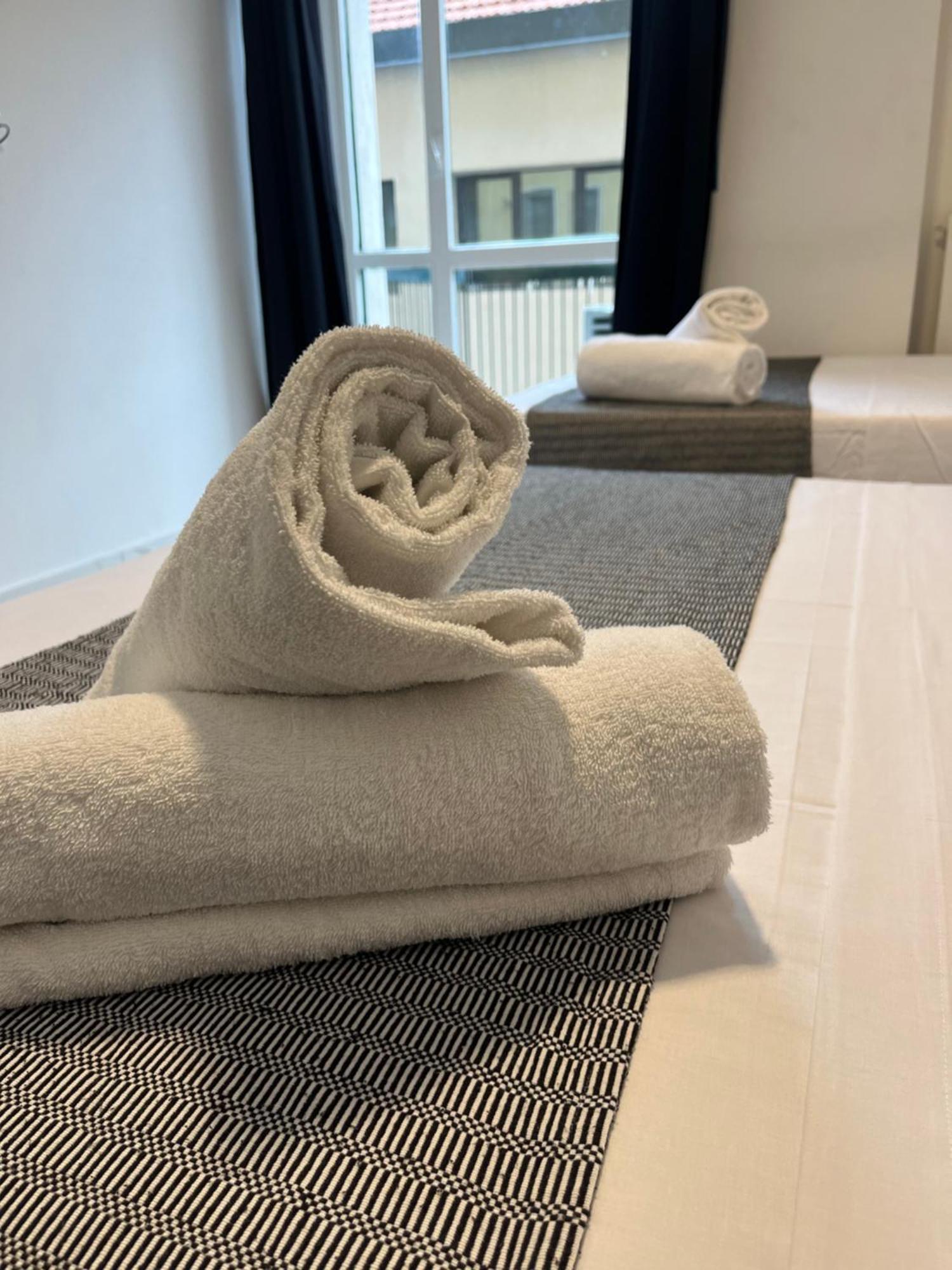 Jcube Apartments Bocconi Milano מראה חיצוני תמונה