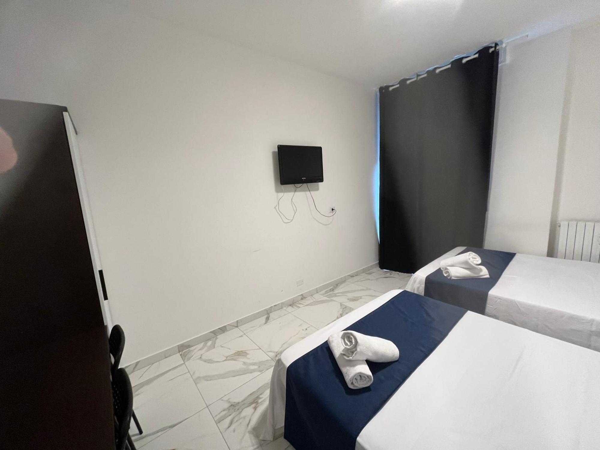 Jcube Apartments Bocconi Milano מראה חיצוני תמונה