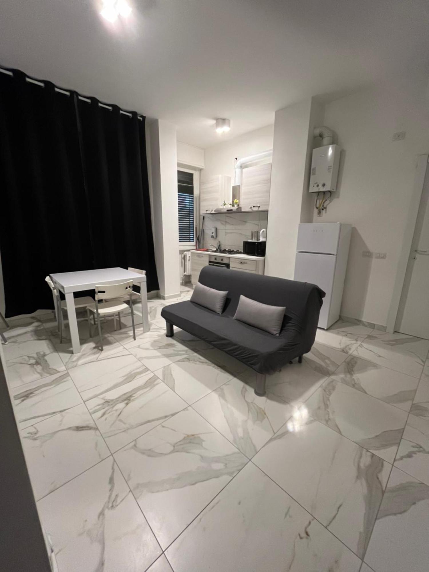Jcube Apartments Bocconi Milano מראה חיצוני תמונה