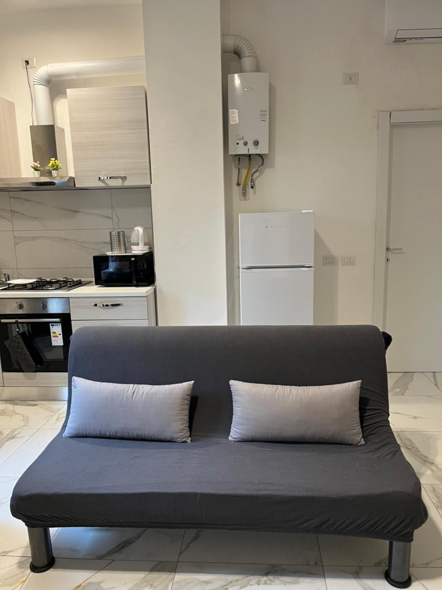 Jcube Apartments Bocconi Milano מראה חיצוני תמונה